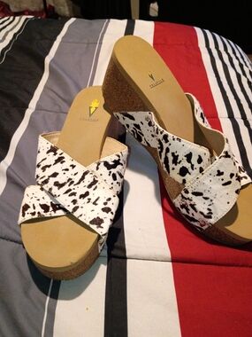 Volatile Cow Print Crisscross Wedge Slide- Riverside Size 10 GUC.